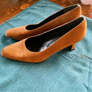 OFFERS Stuart Weitzman Pumpkin Tan Suede Mule Kitten Heel Square Toe Retro 4.5